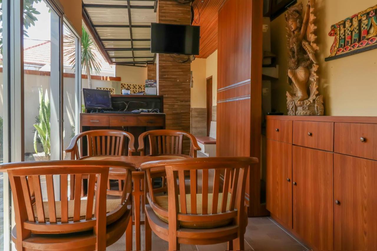 Oyo 2581 Ketut Smile Hotell Denpasar Exteriör bild