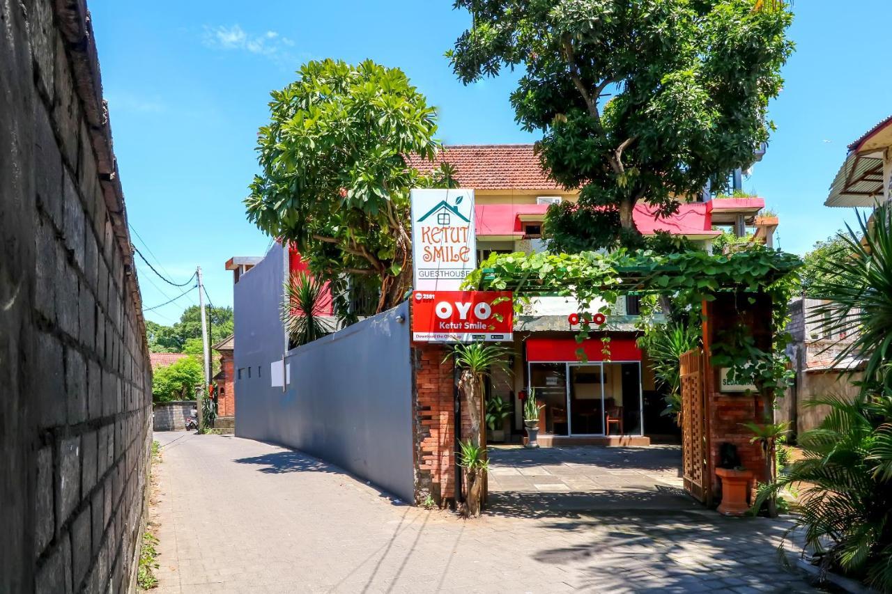 Oyo 2581 Ketut Smile Hotell Denpasar Exteriör bild